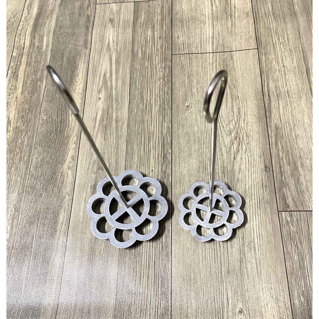 Khuôn bánh nhúng gang hình hoa mai