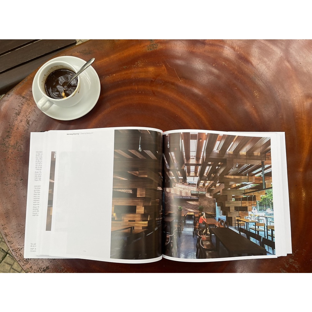 Sách - Nhà Cửa Và Con Người - House And People – Kts Đoàn Thanh Hà – Bìa Cứng In Màu Toàn Bộ- Binh Book