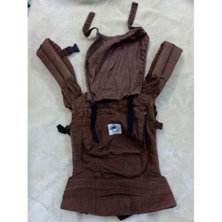 Địu ergo của nguyễn vi 500