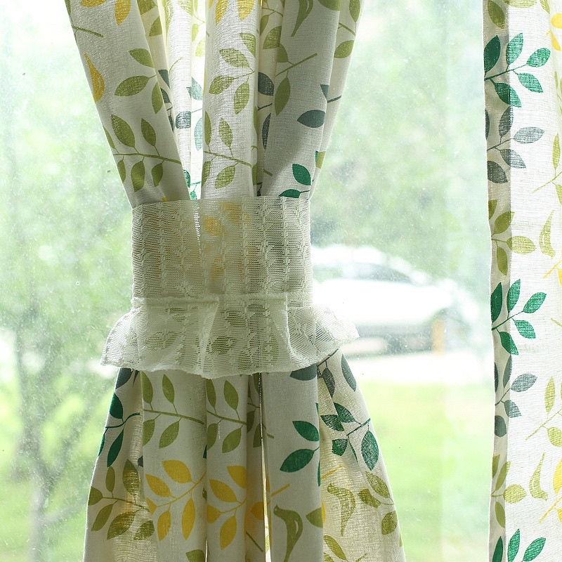 Rèm Dán Ngang Có Ren Hoạ Tiết Nhánh Lá Và Chim