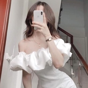 Váy trễ vai hai màu trắng đen kiểu dáng freesize phom ôm tôn dáng hack chân cực xinh C145