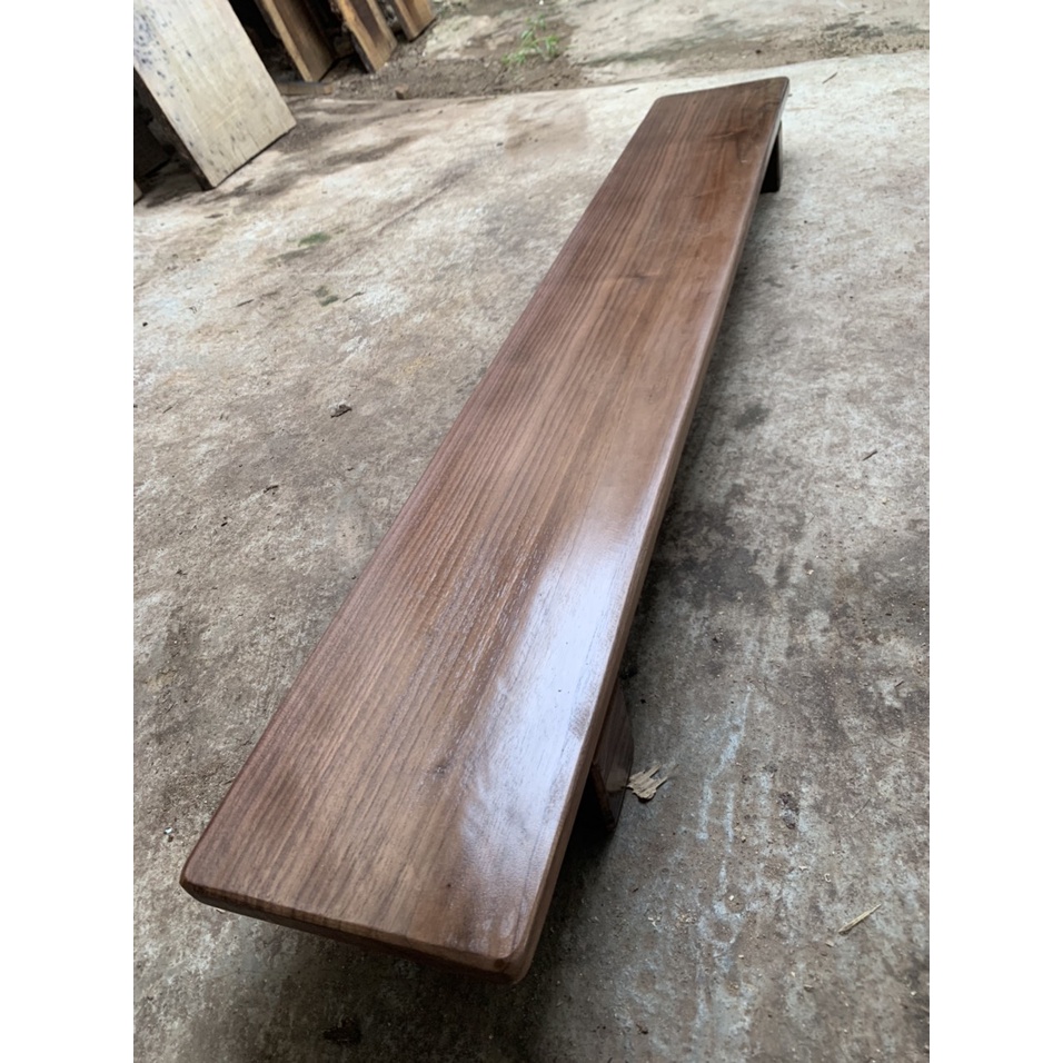 Kệ âm tường cạnh gỗ vỏ tự nhiên