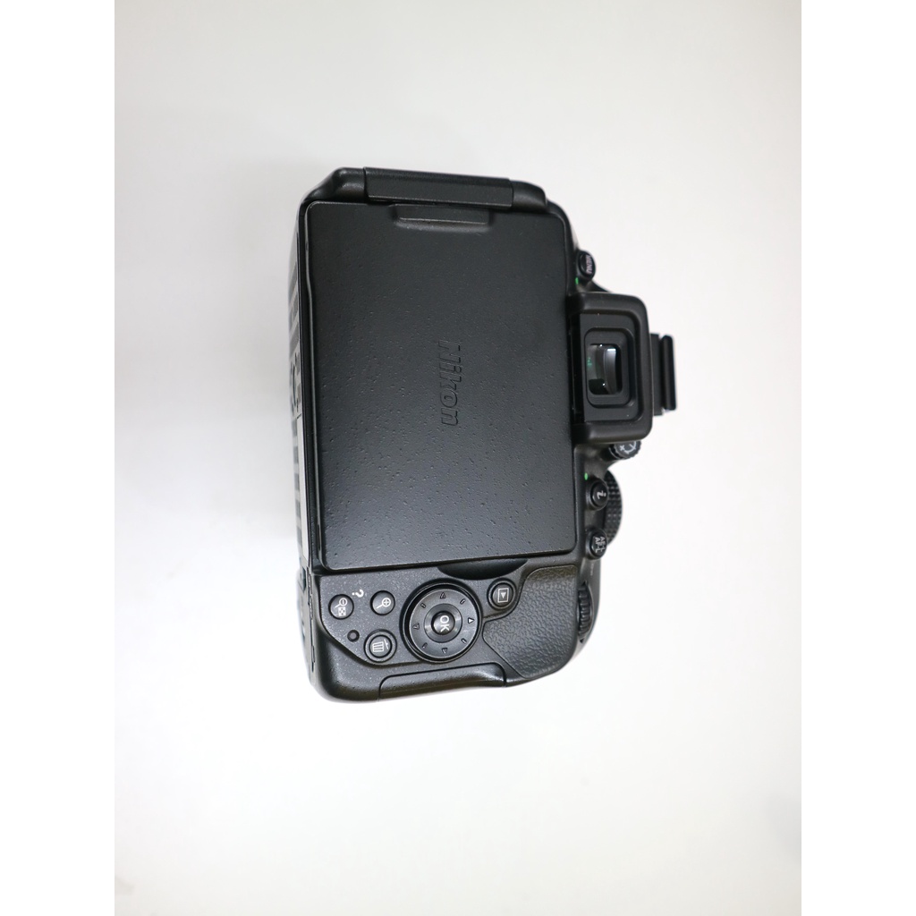 Nikon D5300 Body / Mới 99% / Chụp 2000 shot
