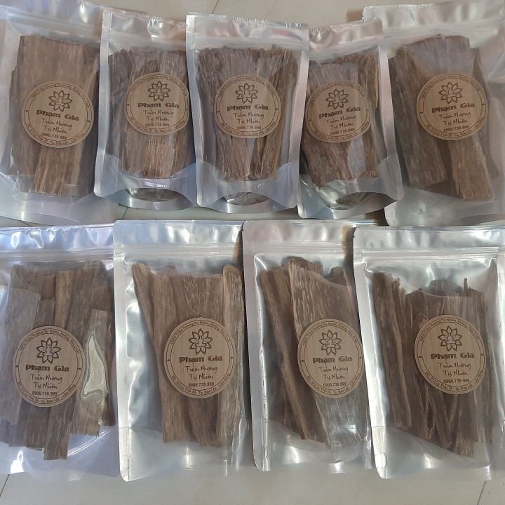 Trầm Hương Miếng Tự Nhiên Loại 1 gói 50gr