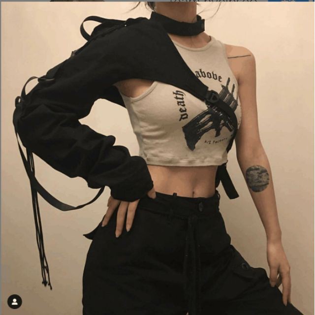 Áo què ống dài tay một bên chéo vai phá cách Lisa BLACKPINK dance cover | BigBuy360 - bigbuy360.vn