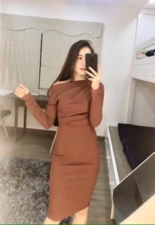 Váy body lệch vai