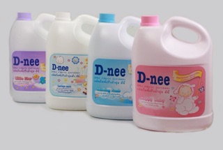 NƯỚC XẢ VẢI DNEE 2,8 Lít (mẫu can mới )