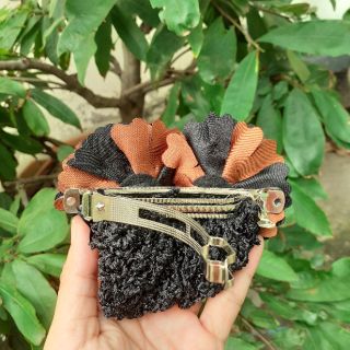 Kẹp tóc đính hoa có lưới chụp tóc