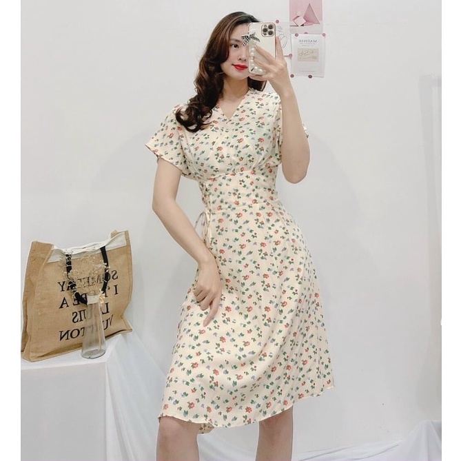 Đầm hoa nhí dự tiệc, Váy hoa trắng công sở Cao Cấp tay ngắn, dáng xòe cổ chữ V đắp chéo đi làm đi chơi - MiNhi