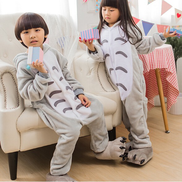 Bộ Đồ Ngủ Áo Liền Quần Hình Totoro Xinh Xắn Dành Cho Bé