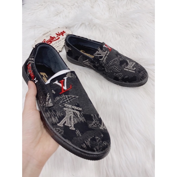 Giày lười vải nam 2 màu chữ và kẻ
