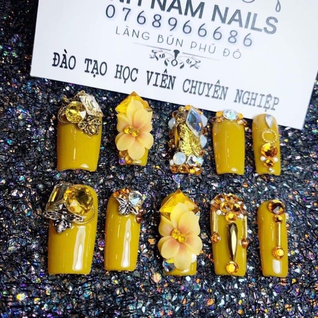 Móng giả ( nail ) thiết kế có hình thật