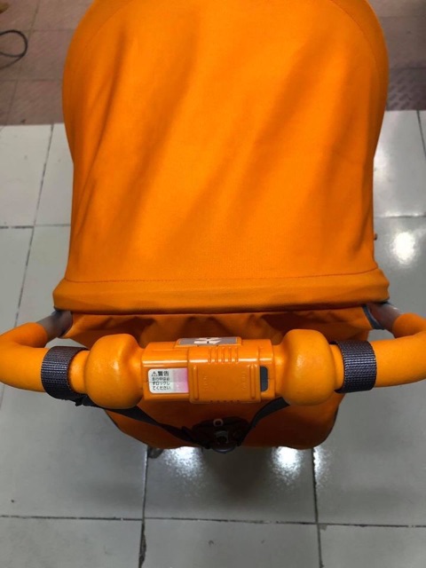 Xe đẩy du lịch Combi Cực Kỳ Gọn Nhẹ