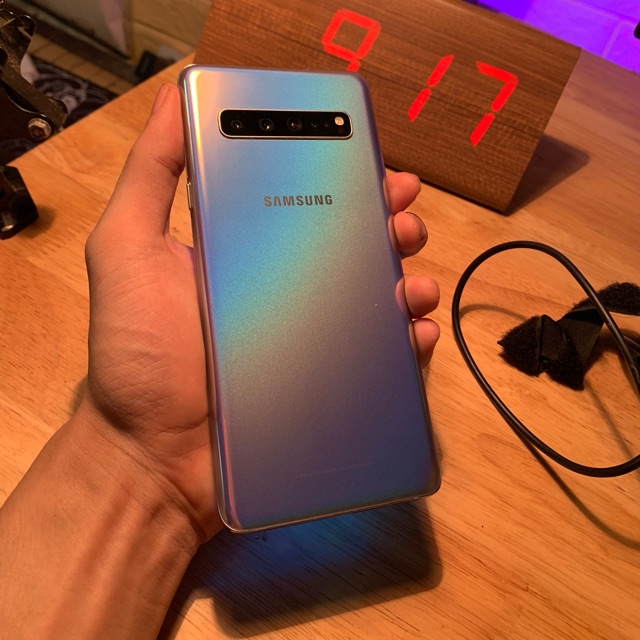 Điện Thoại Samsung galaxy S10 Plus 5G Ram 8/ Bộ Nhớ 256Gb -  tặng ốp + sạc nhanh chính hãng