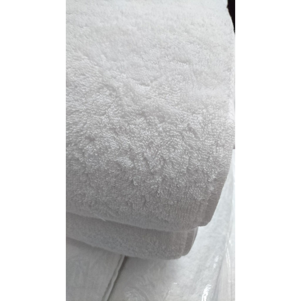 Khăn tắm cotton 65x130cm 320gram màu trắng mềm mịn thấm hút cực tốt