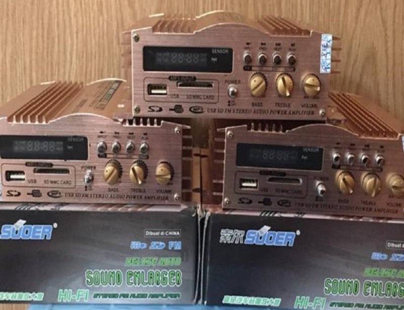 Bộ khuyếch đại âm thanh kích Loa HX 288  công xuất 600W