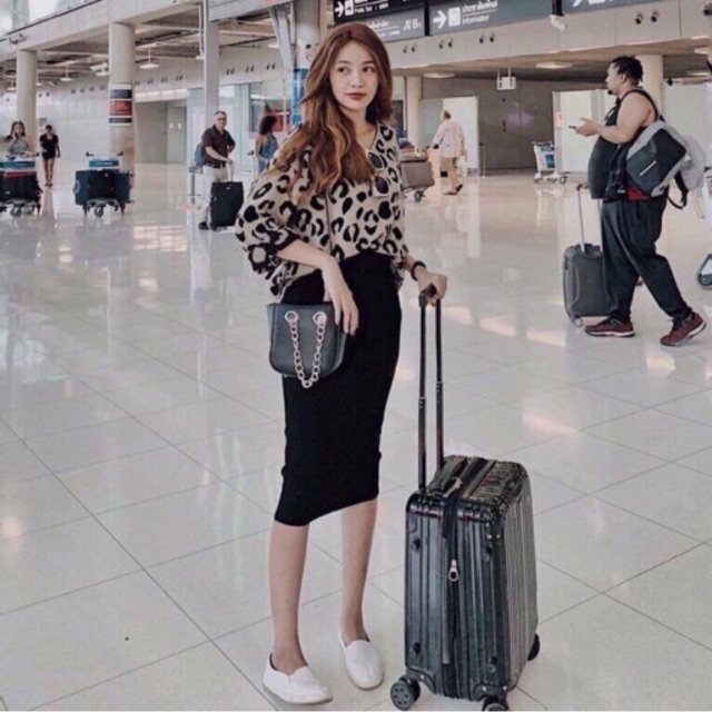 CHÂN VÁY LEN DÁNG LỠ XẺ SAU CÓ SẴN | BigBuy360 - bigbuy360.vn