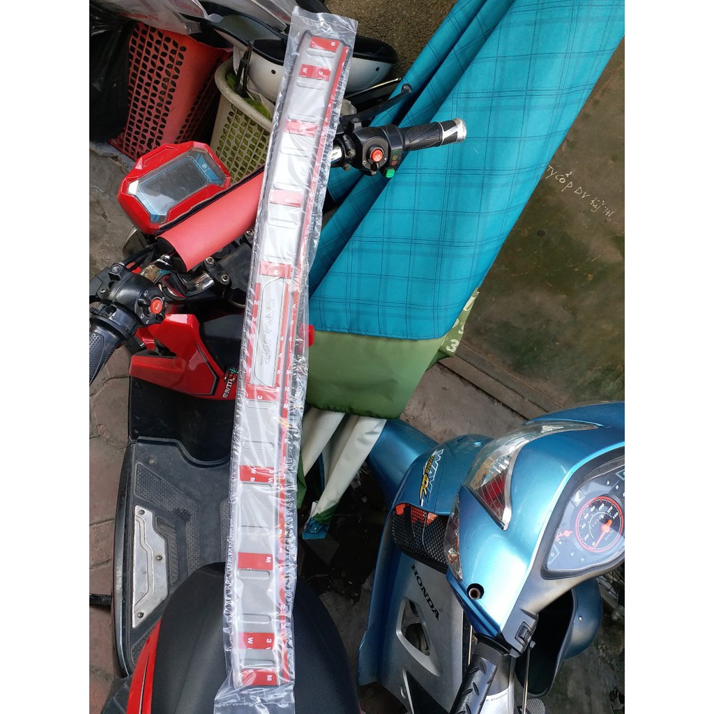 Chống trầy cốp ngoài Titan cao cấp Xe Kia Soluto đời 2019,2020,2021
