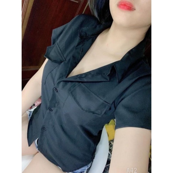 Áo sơmi cộc tay chiếc áo dễ phối đồ nhất