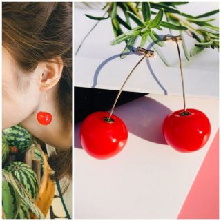 Bông tai quả cherry đỏ mọng