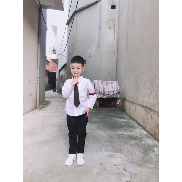 Áo sơ mi trắng dài tay cho bé trai