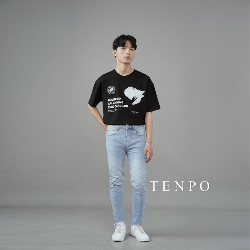 Quần jean nam TENPO kiểu dáng slimfit vải denim | Quần xanh trơn cắt gấu