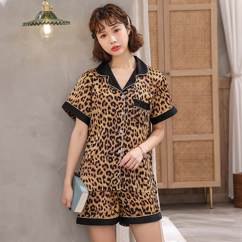 Bộ đồ ngủ ngắn tay in họa tiết da beo xinh xắn thiết kế dành cho nữ
