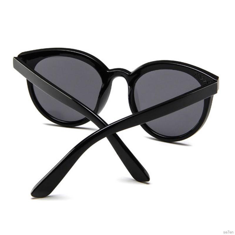 Kính mát thời trang dành cho cả bé trai và bé gái