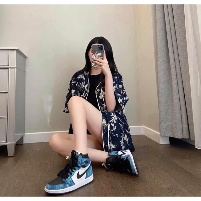 Gia Bảo Sneaker