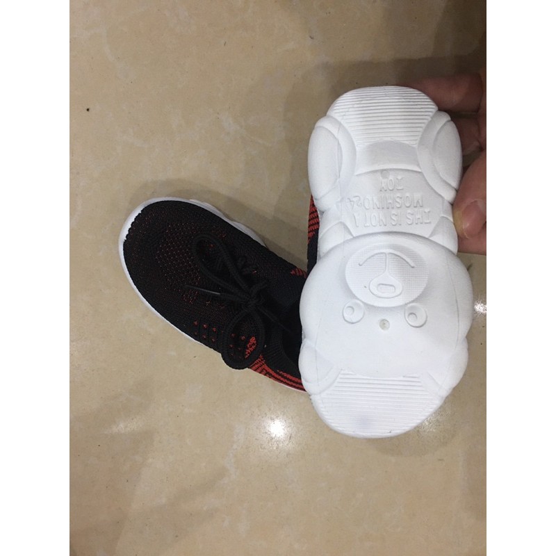 [Đen đế gấu] Giày thể thao cho bé mã 38053