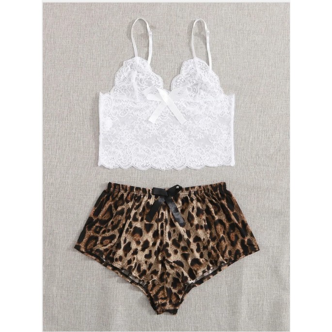 Bộ ngủ áo 2 dây ren và quần hoạ tiết báo sang chảnh, sexy