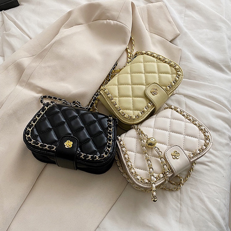 Túi đeo chéo IELGY kiểu vuông phối dây xích hoạt tiết đường may hình thoi phong cách Hàn Quốc dễ phối dành cho nữ