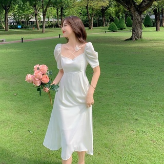 Váy trắng dáng dài cổ vuông tay bồng tiểu thư size l