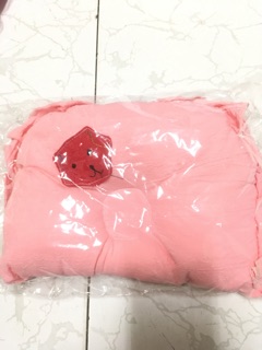 Gối nằm cho trẻ sơ sinh