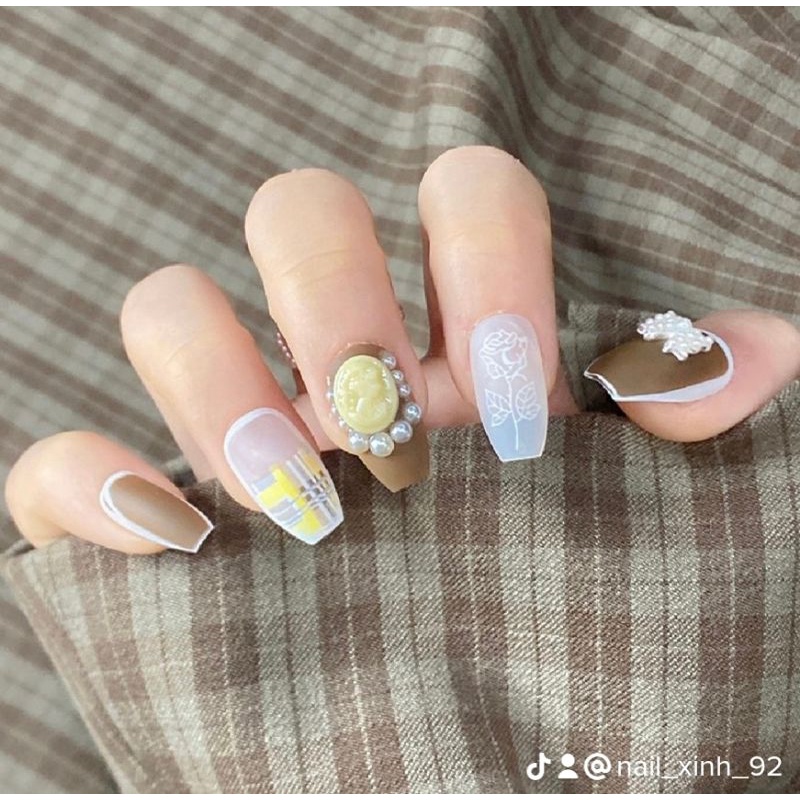 XẢ HÀNG bộ 24 móng tay giả cao cấp tặng kèm keo dán móng