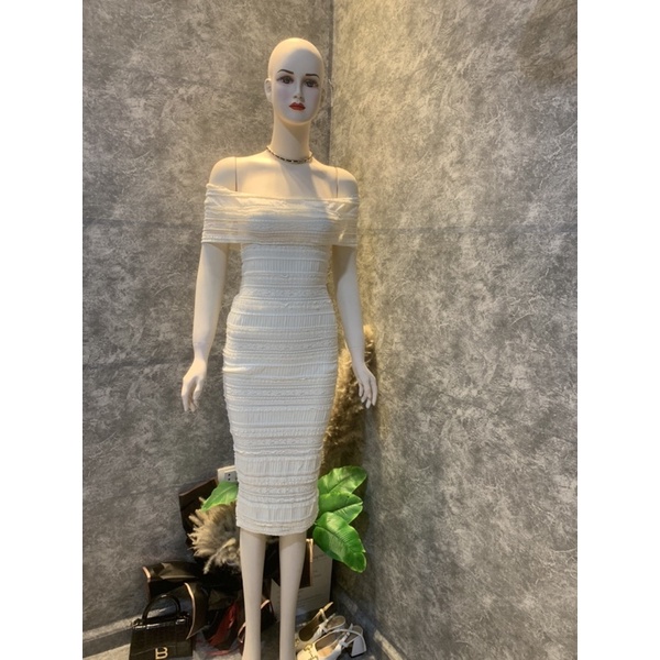 Váy ren mềm trễ vai ôm body siêu sang chảnh