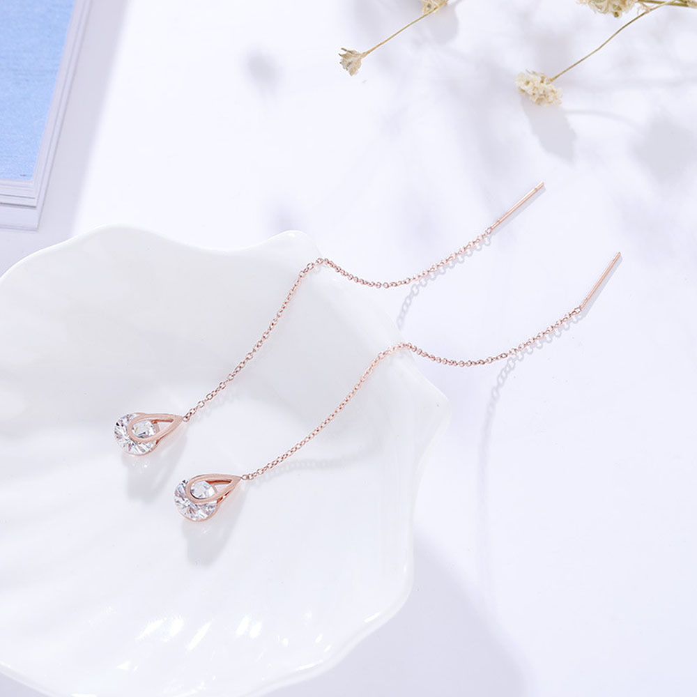 Bông tai dáng dài phối tua kiểu dáng thời trang dành cho nữ