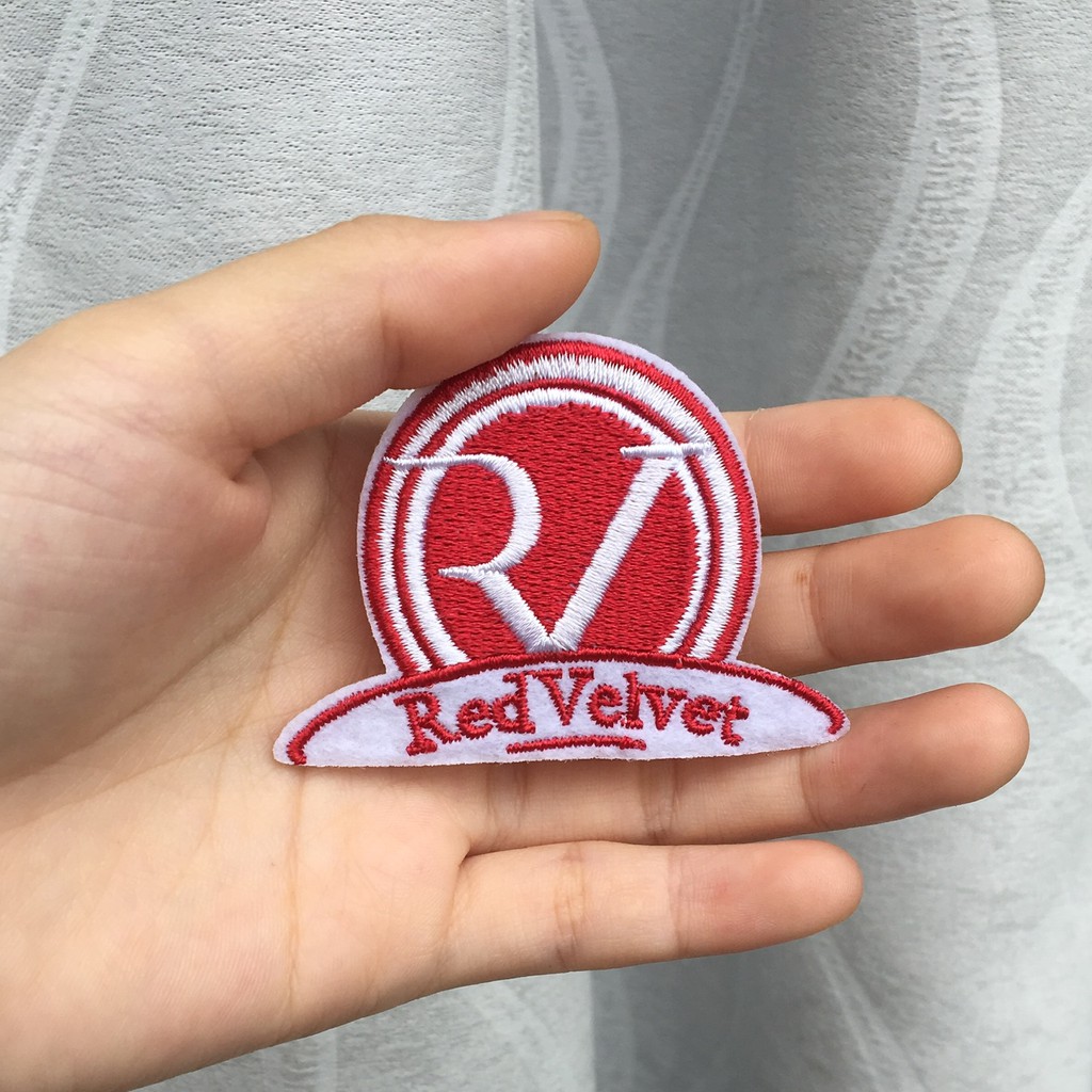 Sticker / patch / miếng thêu có keo ủi hình logo nhóm nhạc idol kpop nữ Red velvet
