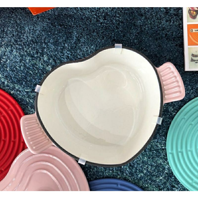 Nồi Le Creuset hình tim 20cm - Thương hiệu Pháp - Nồi gang tráng men cao cấp