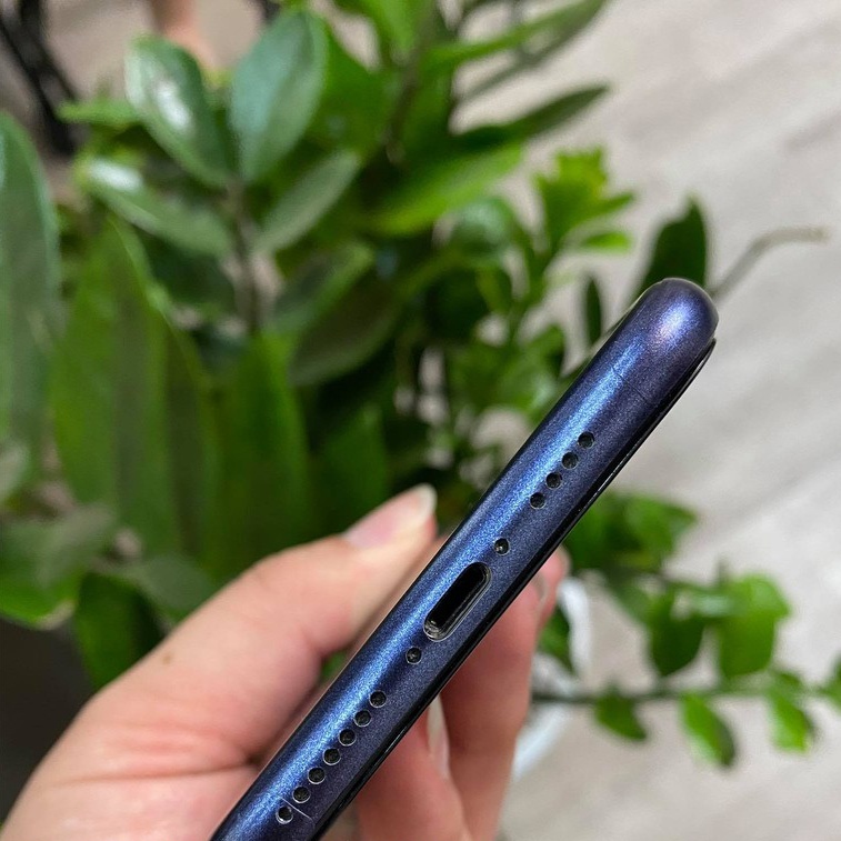 Tấm Dán Skin mặt sau Glossy Deep Space Chameleon Dành cho 5 6 7 8 6plus 7plus 8plus X XS XR XSMAX 11 PRO MAX