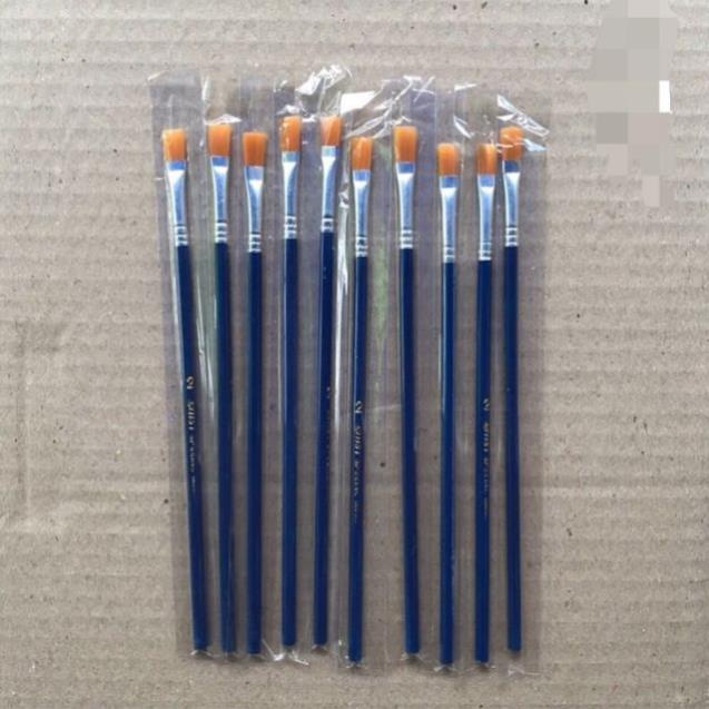 1 cây cọ vẽ