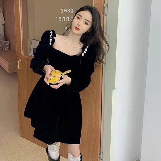 Váy Nhung Tay Dài Nữ, Đầm Xòe Cổ Vuông Vai Viền Ren Chất Nhung Dày Dặn Màu Đen, Đỏ, Váy Tiểu Thử Phong Cách Huyền Bí, Sa | BigBuy360 - bigbuy360.vn