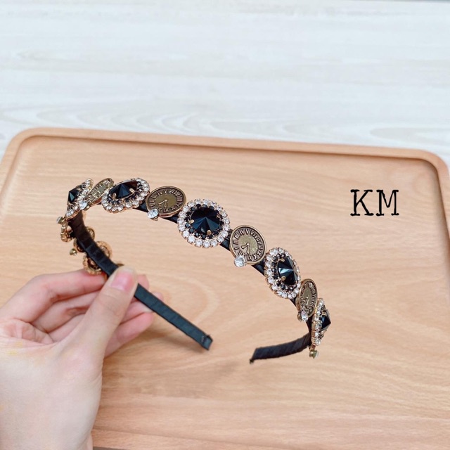 Bờm đá xinh Hàn Quốc hoạ tiết đồng xu phong cách