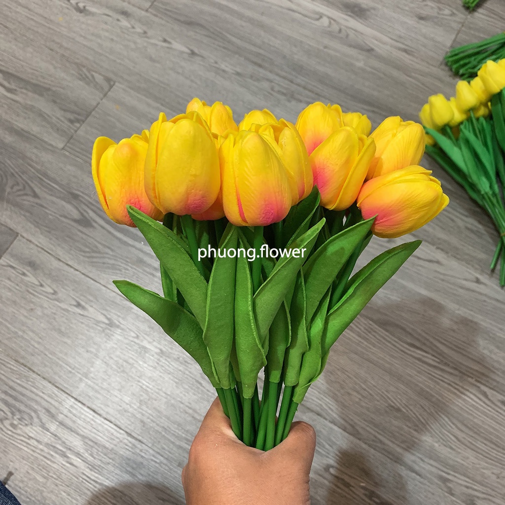 Hoa Tulip giả bằng cao su PU tuyệt đẹp giống y thật