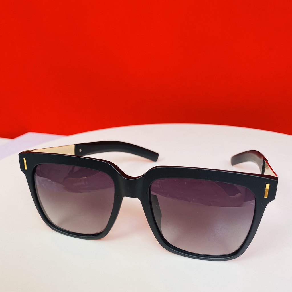 Kính mát t607 nhựa thời trang nam nữ cá tính thanh lịch chống uv OURESS