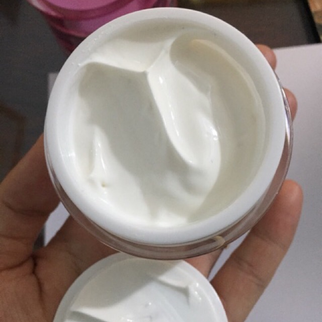 Kem dưỡng da vitamin ( ban ngày)