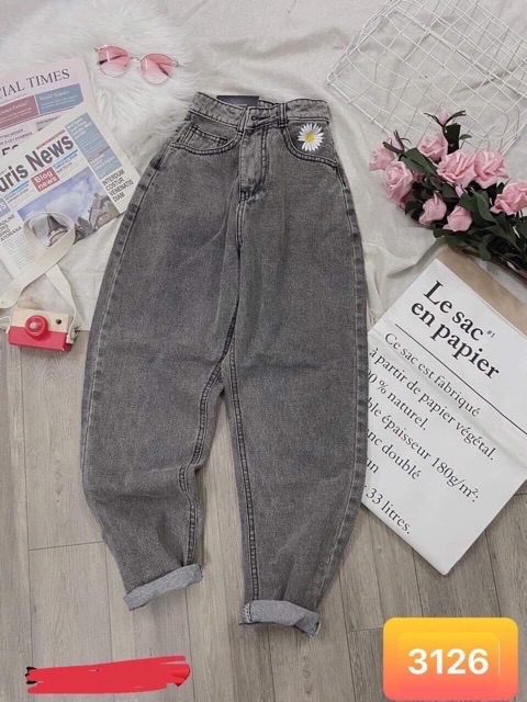 Quần baggy trơn thêu hoa cúc hot trend | BigBuy360 - bigbuy360.vn