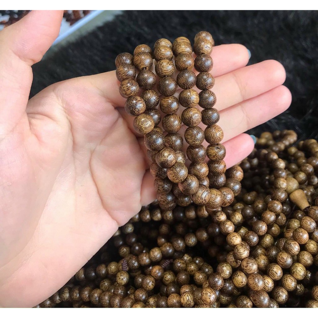 Vòng tay Trầm Hương hạt 6 ly quấn 3 vòng tay hàng loại 1 chuẩn thiên nhiên Tặng kèm hộp đựng VT050 - Hợp tất cả các mệnh