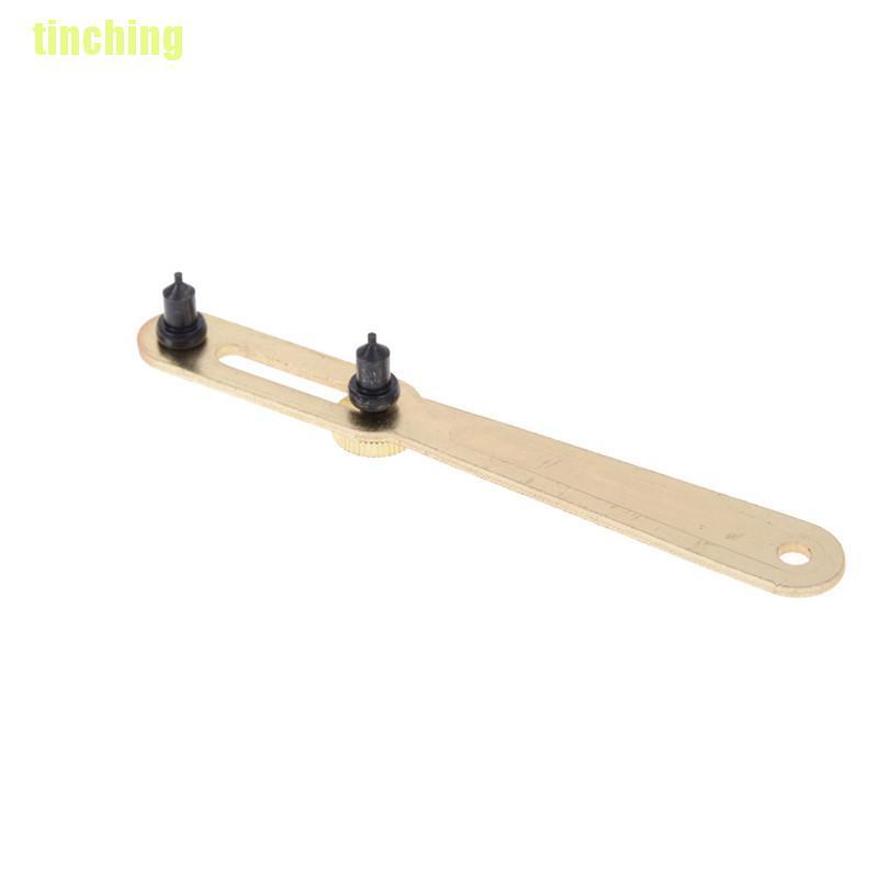 1 Đồng Hồ Điều Chỉnh Được Lưng
