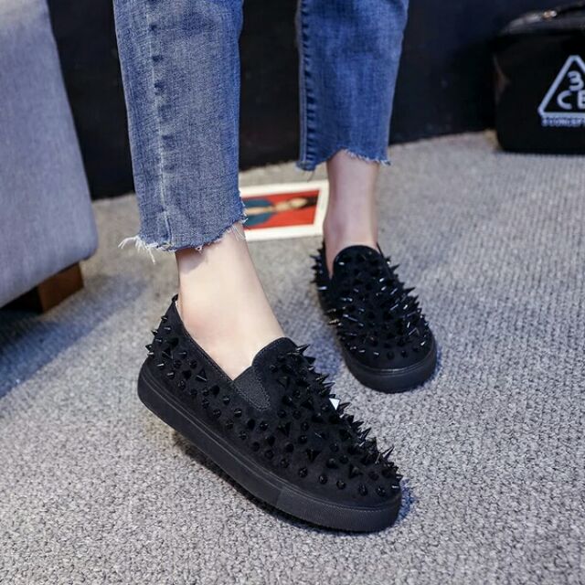 Giày đinh hít 2018